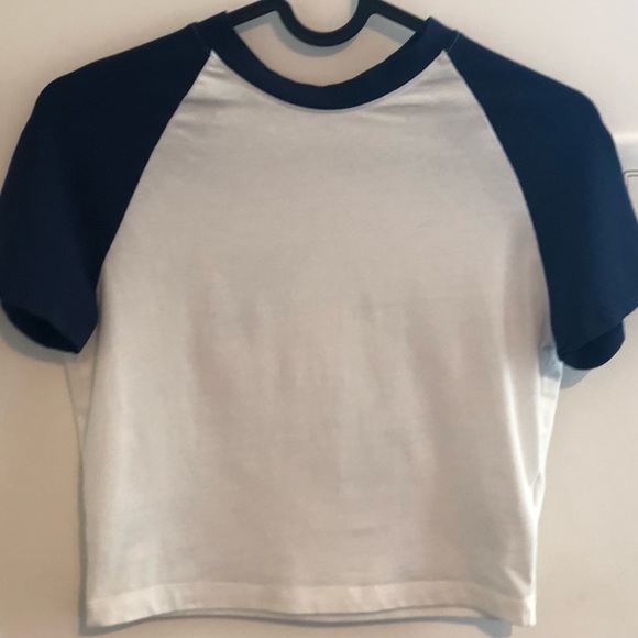 🔵Dark Blue and White / Cropped Crew Neck / Medium Sized⚪️ - Picture 3 of 3